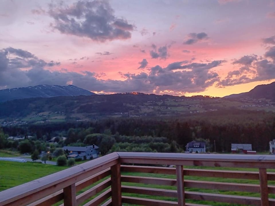 Day, Natural landscape, Mountain view, Sunset