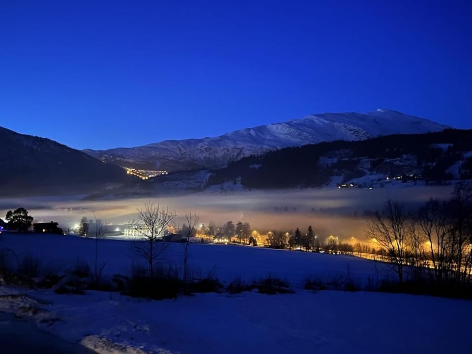 Night, Natural landscape, Winter, Lake view, Mountain view, River view