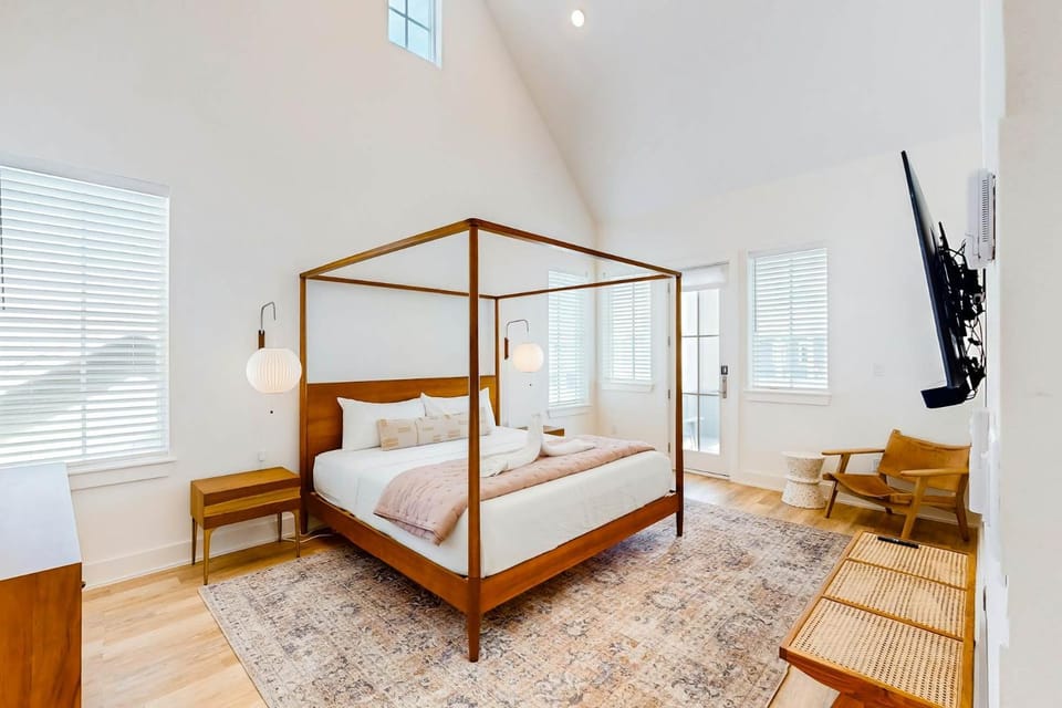 Bed, TV and multimedia, Bedroom, furniture