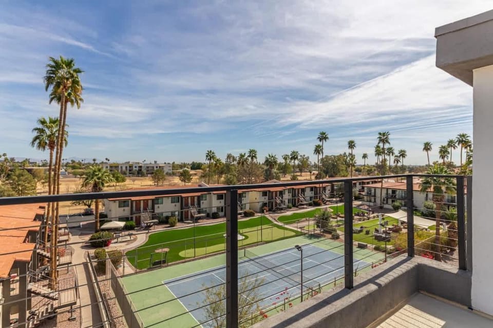 Modern Luxury at Skysong House in Tempe