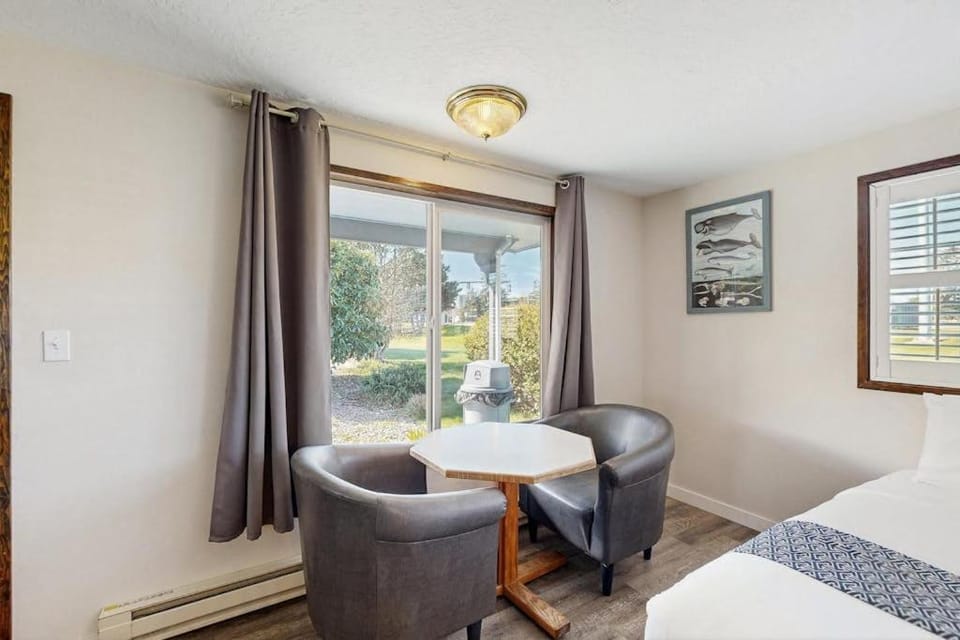 Lamplighter Inn - 117 Whale Watching House in Oregon