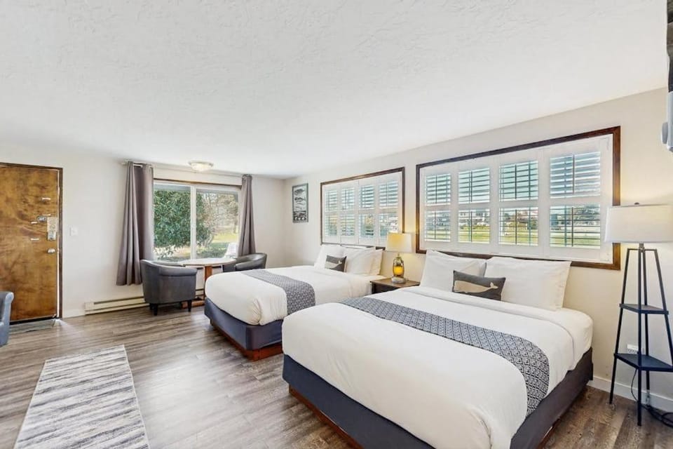 Lamplighter Inn - 117 Whale Watching House in Oregon