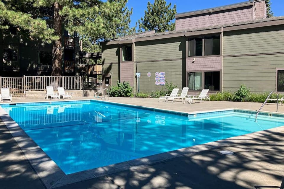 Summit 65 Apartment in Mammoth Lakes