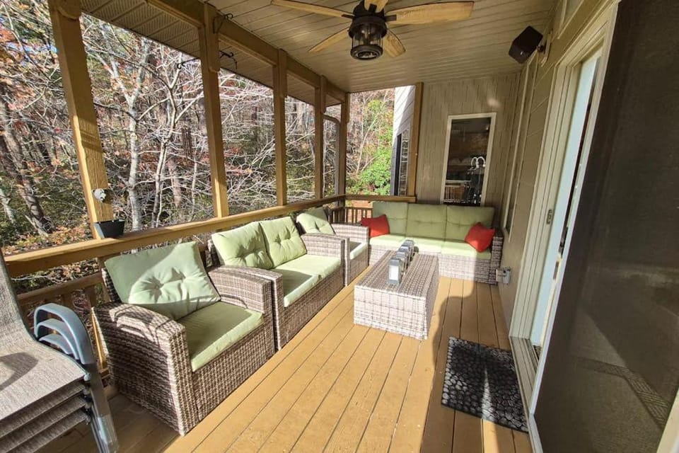 Mountain View Villa House in Lake Lure