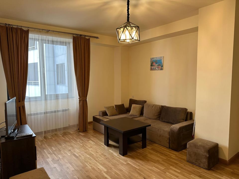 Spacious Apartment on Northern Avenue, Middle of City Center Apartment in Yerevan