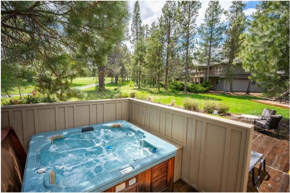 20 Red Cedar House in Sunriver
