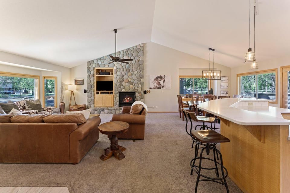 37 Kinglet House in Sunriver