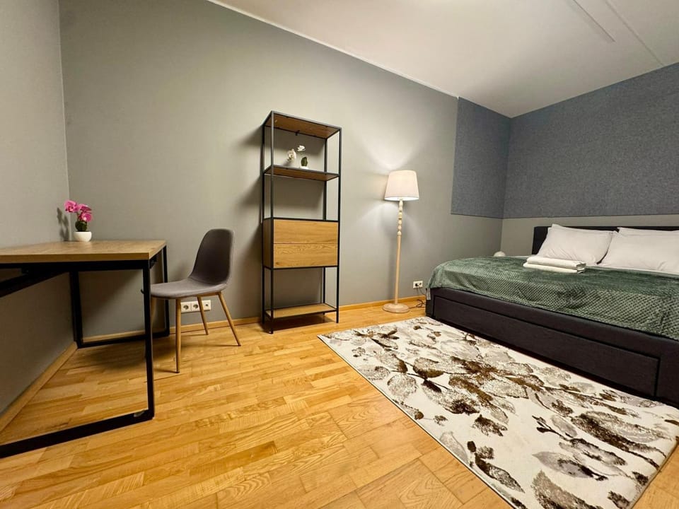 Bed, Seating area, Bedroom