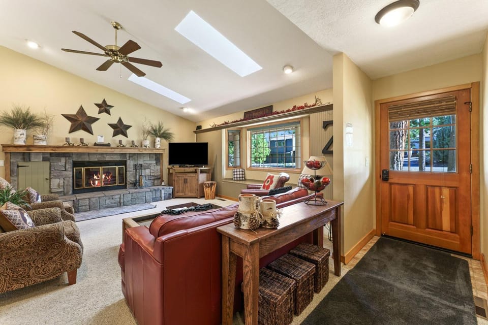 3 Yellow Rail House in Sunriver