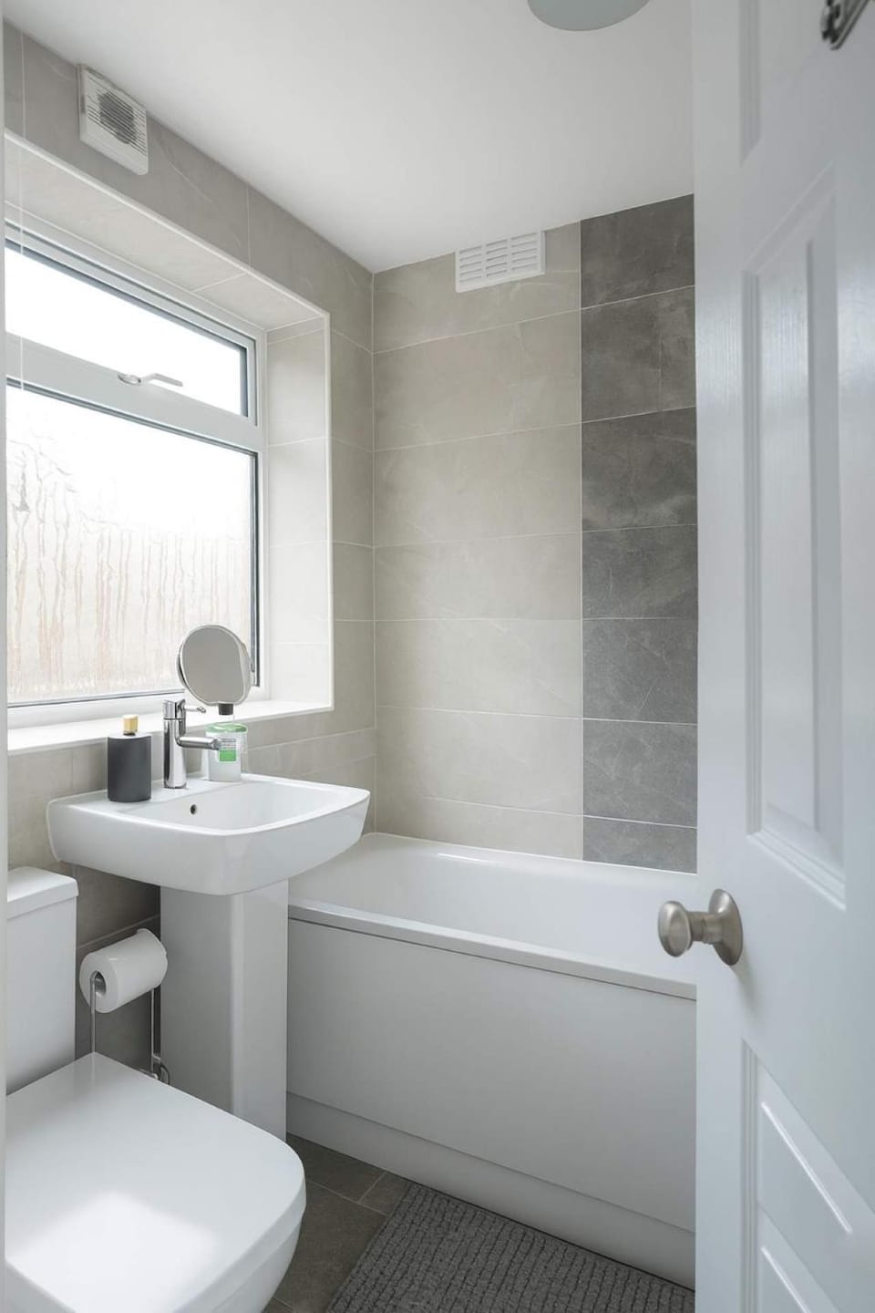 Toilet, Bathroom, Bath