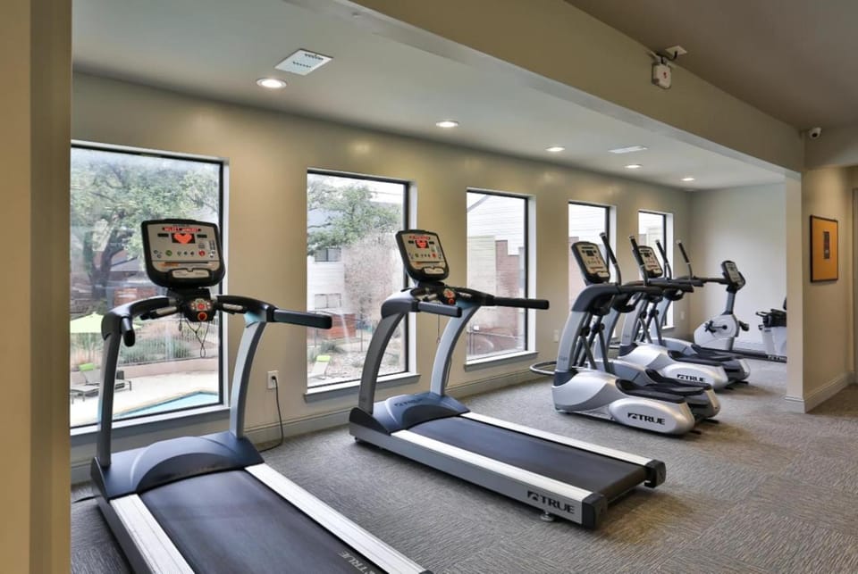 The Paxton Sleek 2 Bedroom Flat Apartment in Dallas