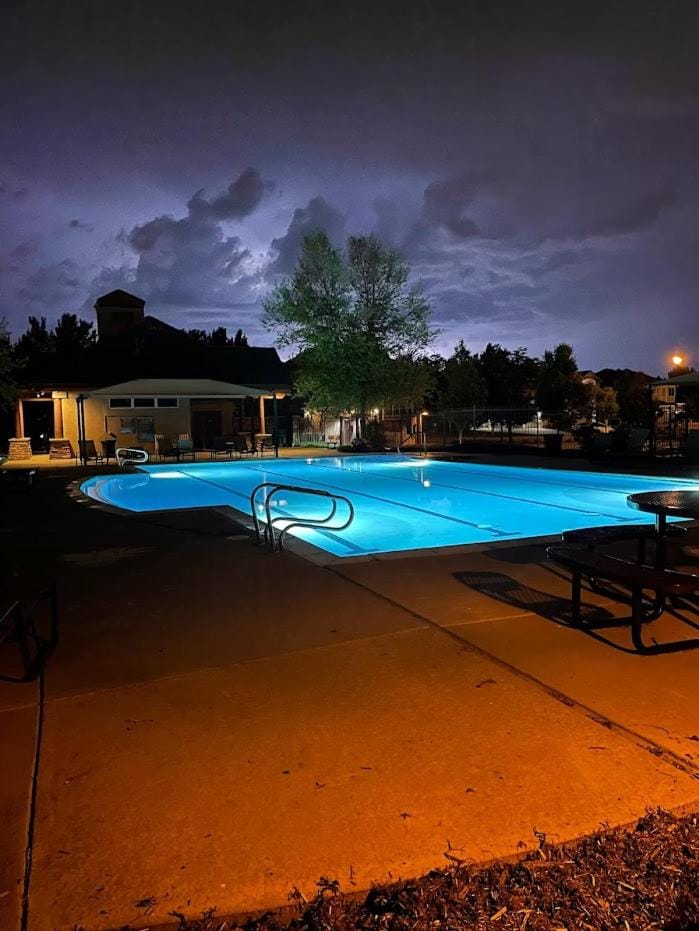 Swimming pool, Swimming pool