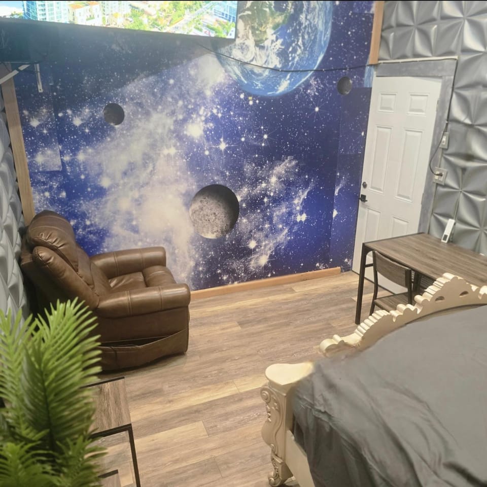 Photo of the whole room