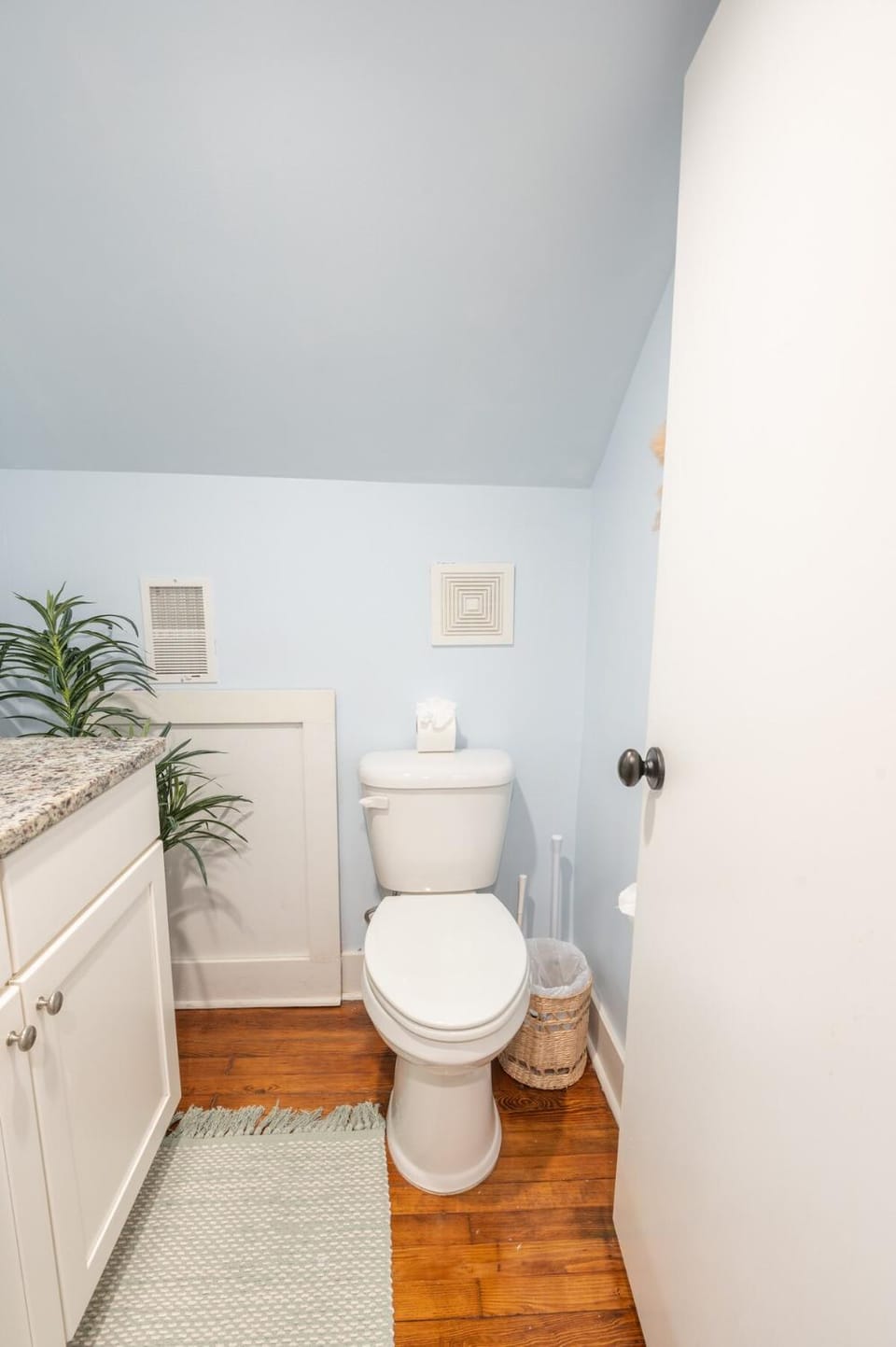 Pelican Hideaway - Charming Home & Entire Backyard Apartment in Charleston