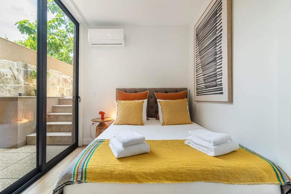 Heroísmo, stylish 2 bedroom apartment Apartment in Porto