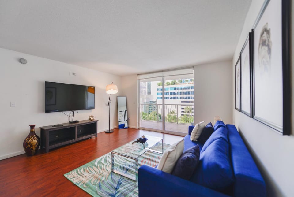 Luxury Suite | Sauna, Pool & Resort Access Apartment in Brickell