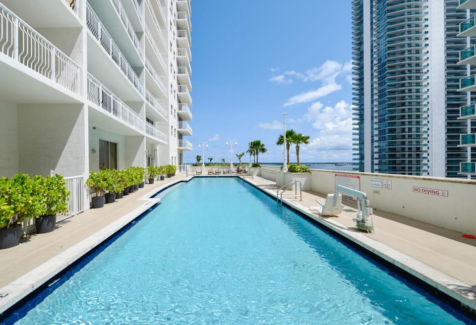 Luxury Suite | Sauna, Pool & Resort Access Apartment in Brickell