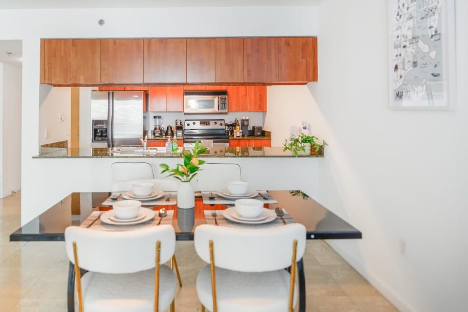 Luxury 2BD Condo | Sauna, Pool & Resort Access Apartment in Brickell