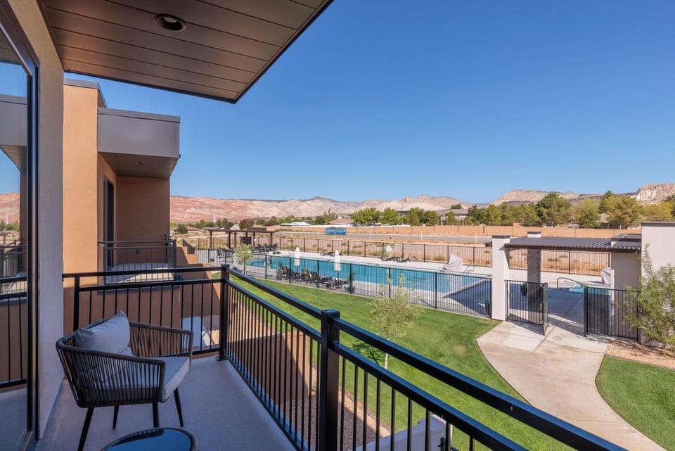 Golfers Poolside Retreat House in St George