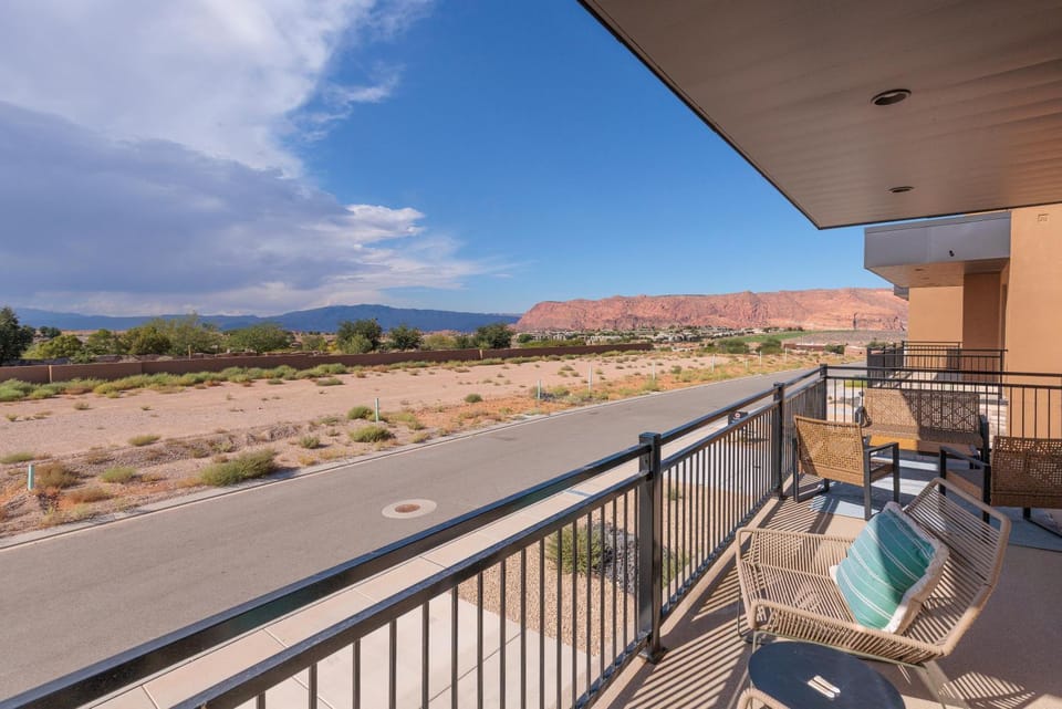 Golfers Poolside Retreat House in St George