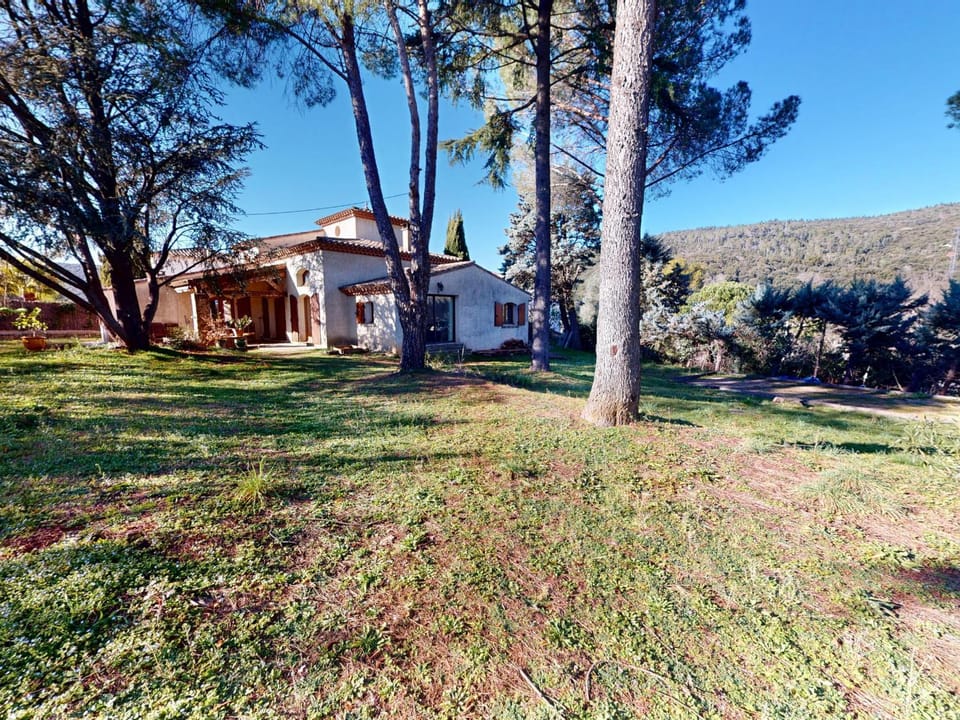 Villa familiale 7 pièces avec coin piscine privé - FR-1-785-29 Villa in Occitanie