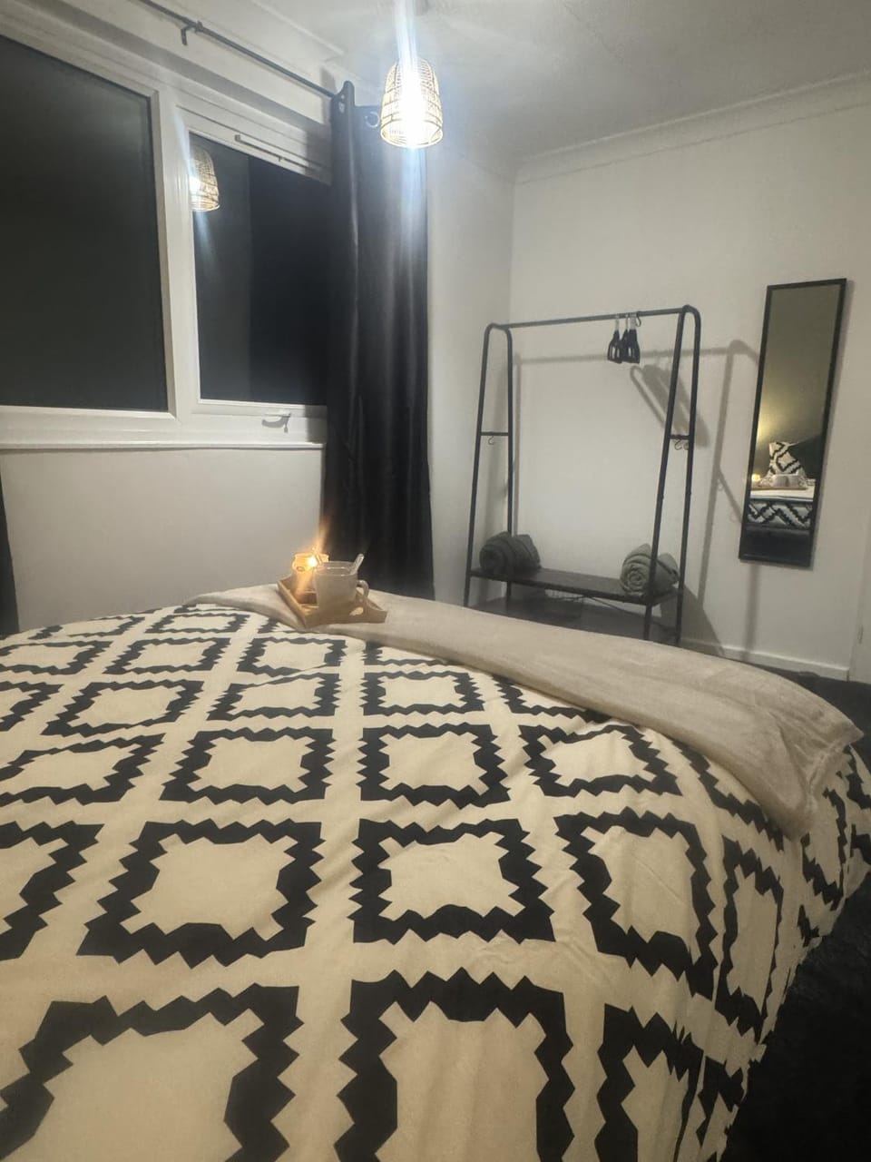 Bed, Photo of the whole room, Bedroom