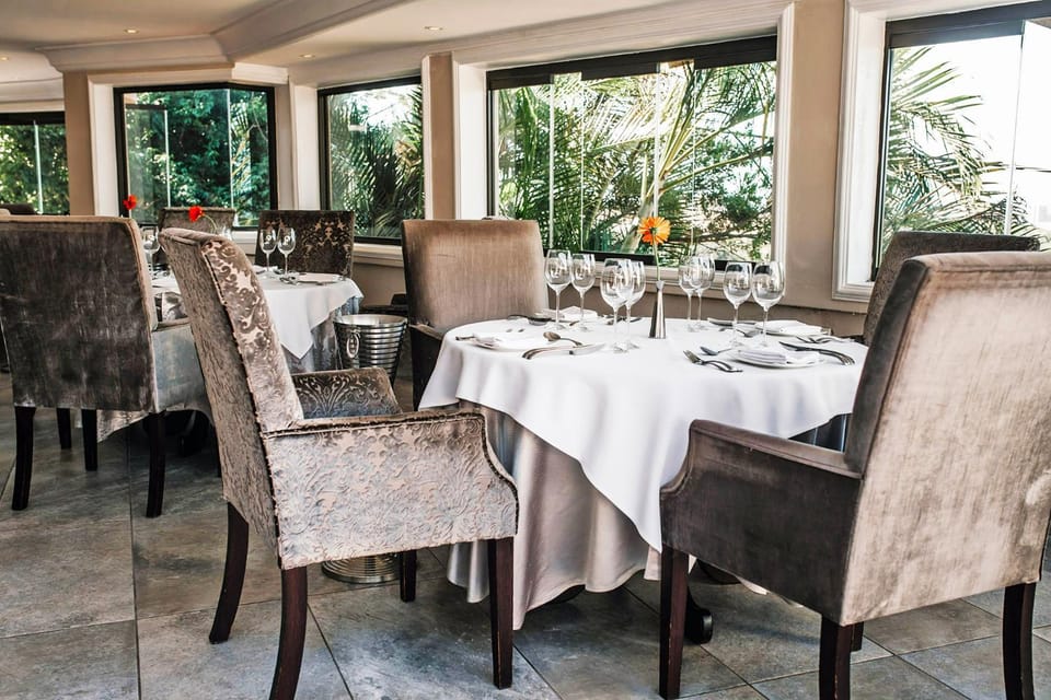 Restaurant/places to eat, Dining area