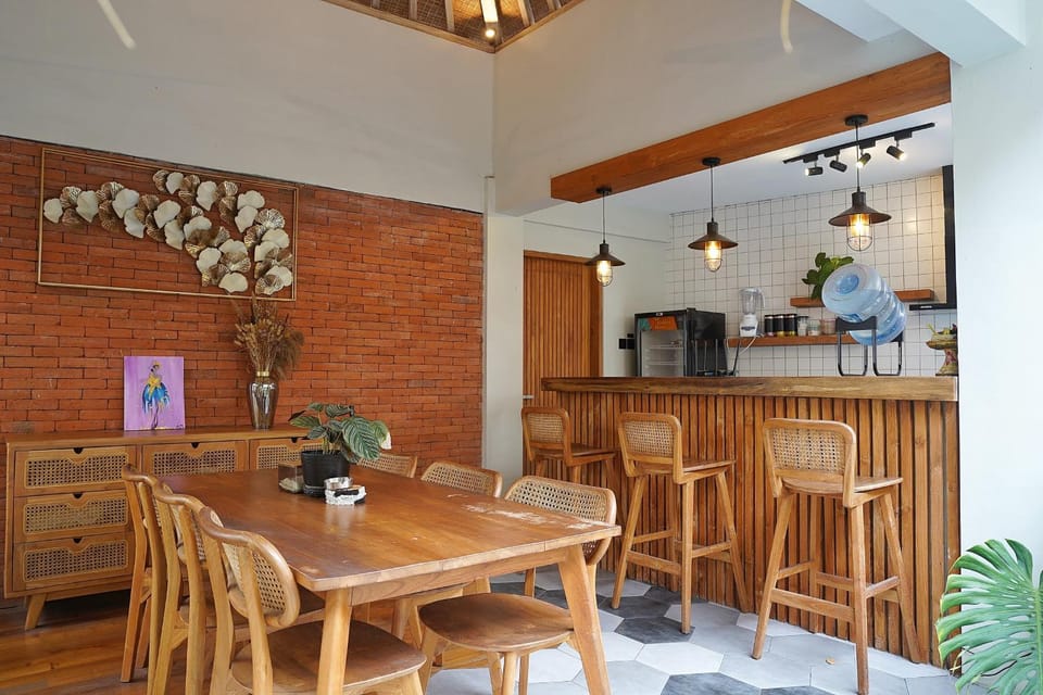 Restaurant/places to eat, Seating area