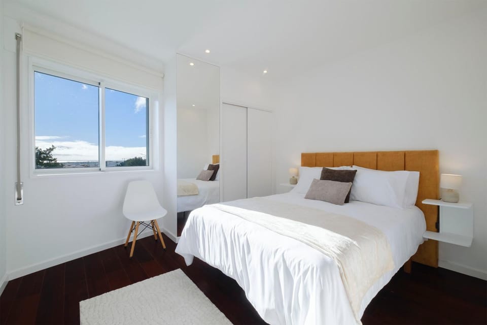 Bed, View (from property/room)