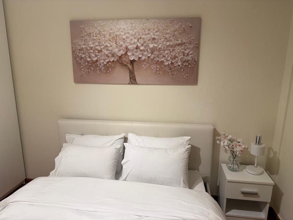 Bed, Decorative detail, Bedroom