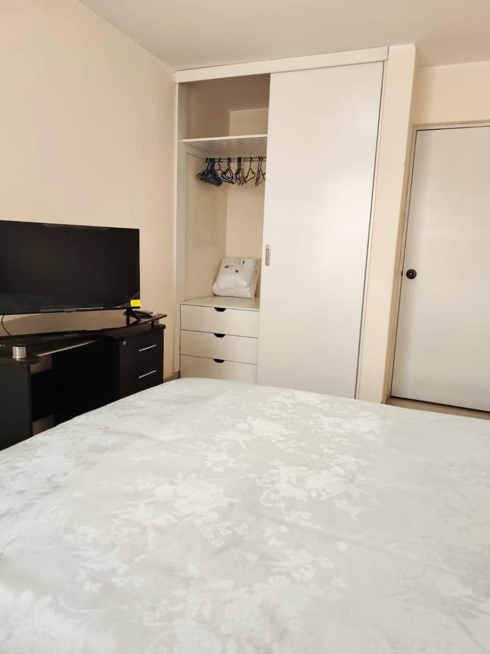 TV and multimedia, Photo of the whole room
