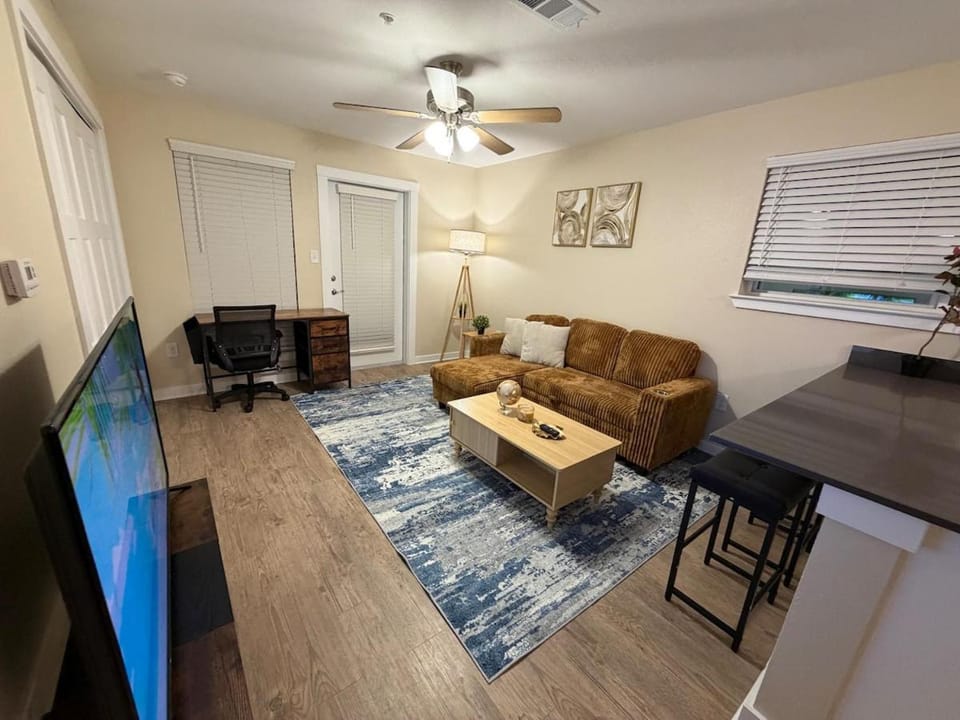 Luxe Getaway by AT&T & Six Flags Apartment in Arlington