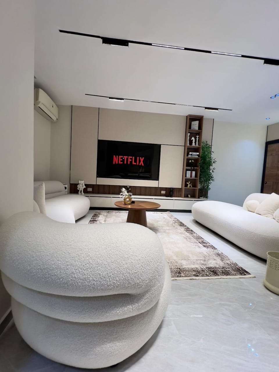 Brand-New Luxury Zamalek Retreat-Partial Nile View Apartment in Cairo