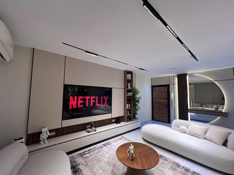 Brand-New Luxury Zamalek Retreat-Partial Nile View Apartment in Cairo