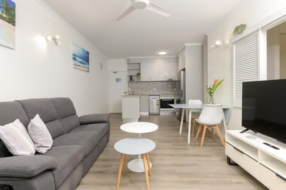 Deluxe ground floor 1 Bedroom at Coral Apartments Apartment in Port Douglas