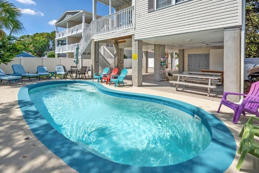 Serendipity by the Sea! Big, Comfortable Beach Stay in NMB House in North Myrtle Beach