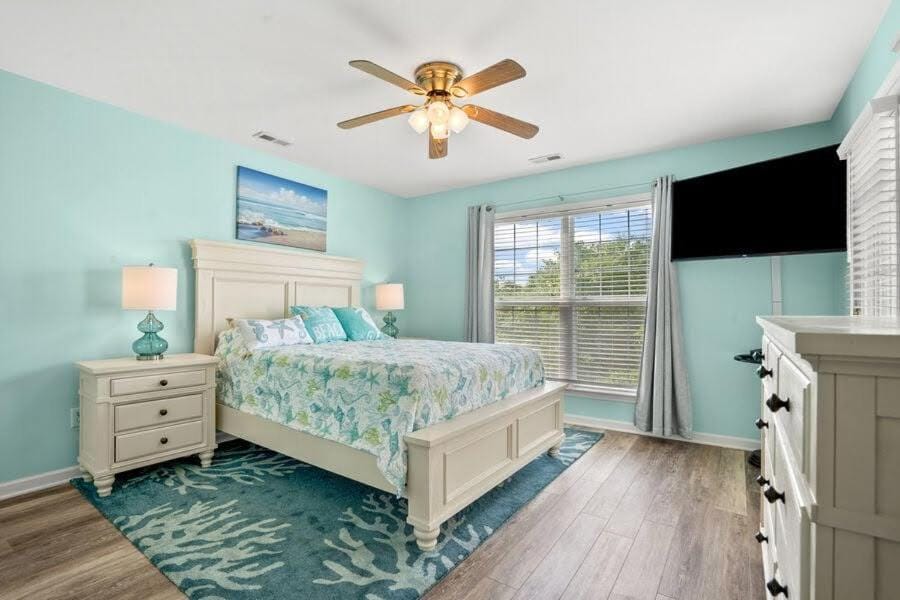 Serendipity by the Sea! Big, Comfortable Beach Stay in NMB House in North Myrtle Beach
