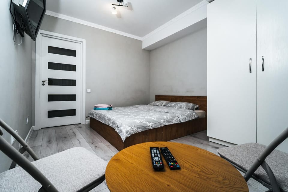 TV and multimedia, Photo of the whole room, Bedroom