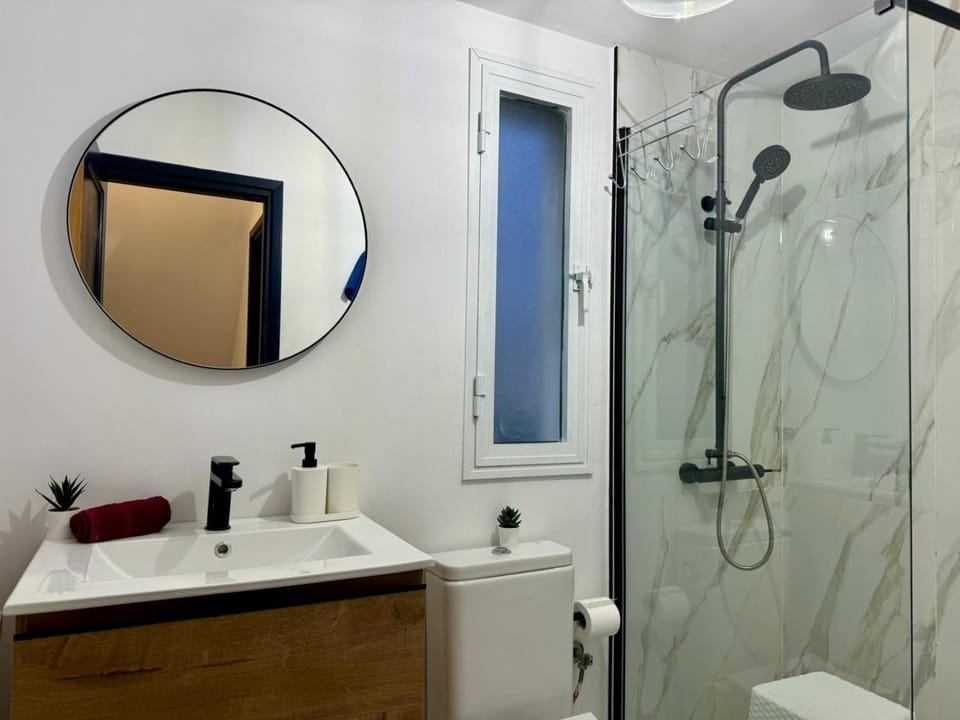 Shower, Bathroom