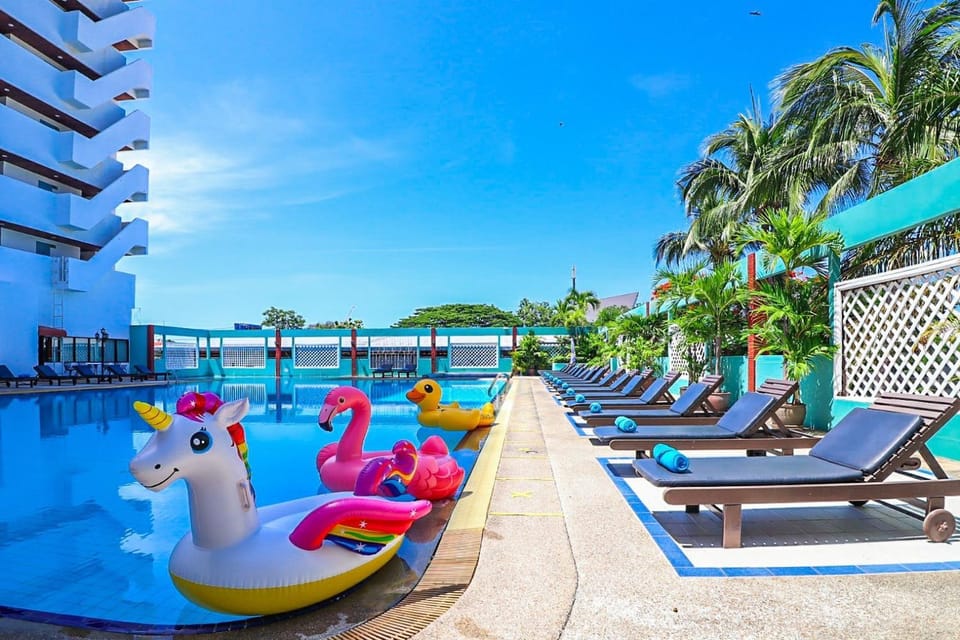 Swimming pool