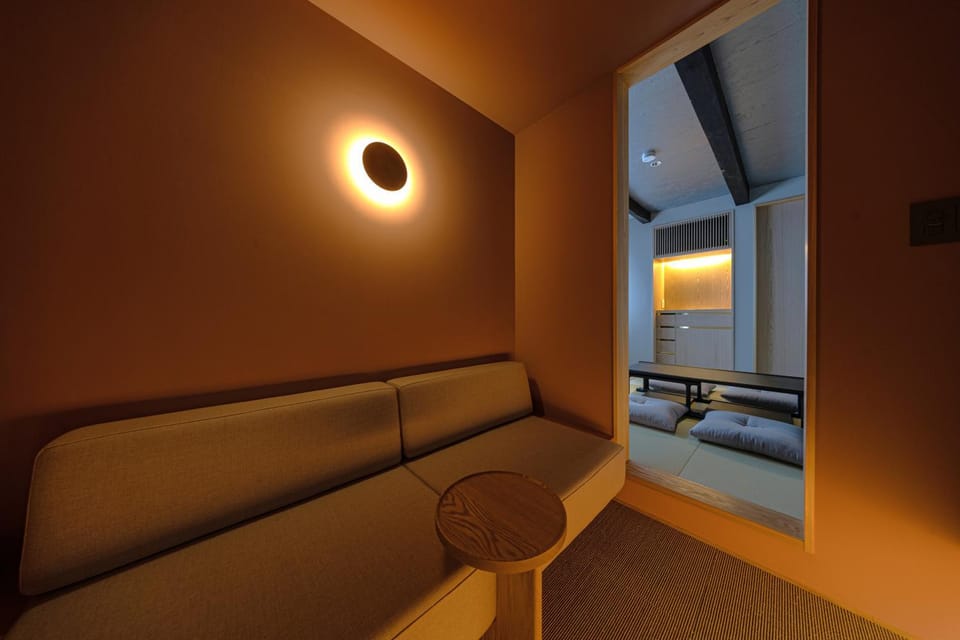 Living room, Photo of the whole room