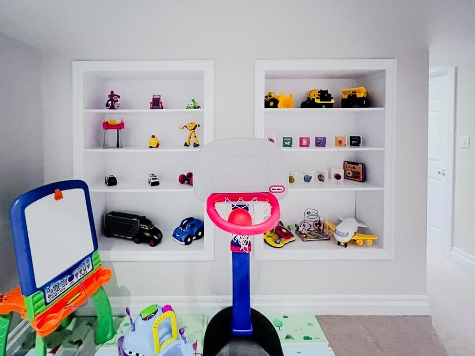 Family Comfort Retreat House in Halton Hills