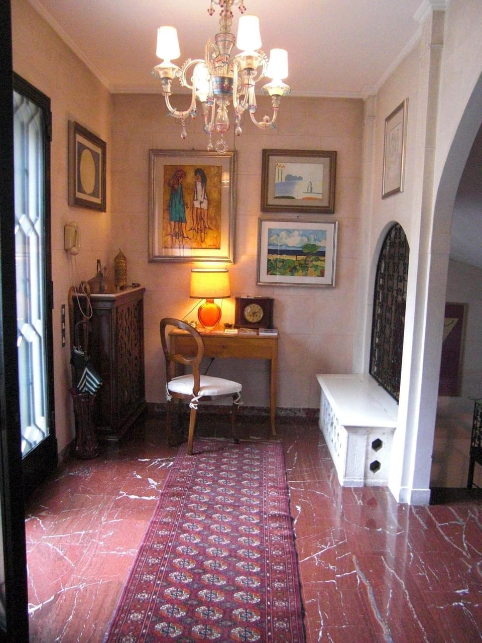 Communal lounge/ TV room