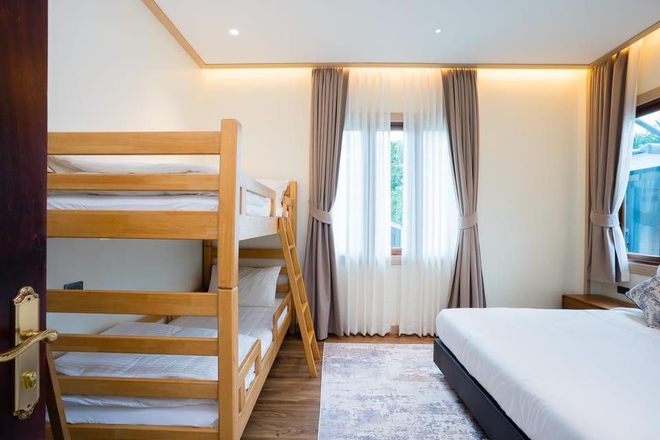 Bed, Bedroom, bunk bed