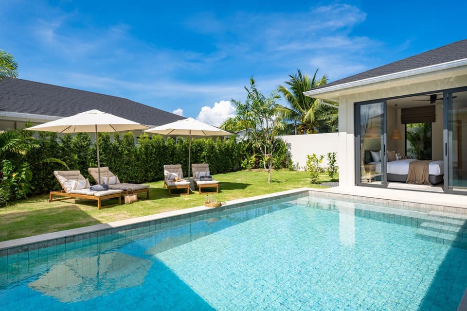 Property building, Garden, Garden view, Swimming pool