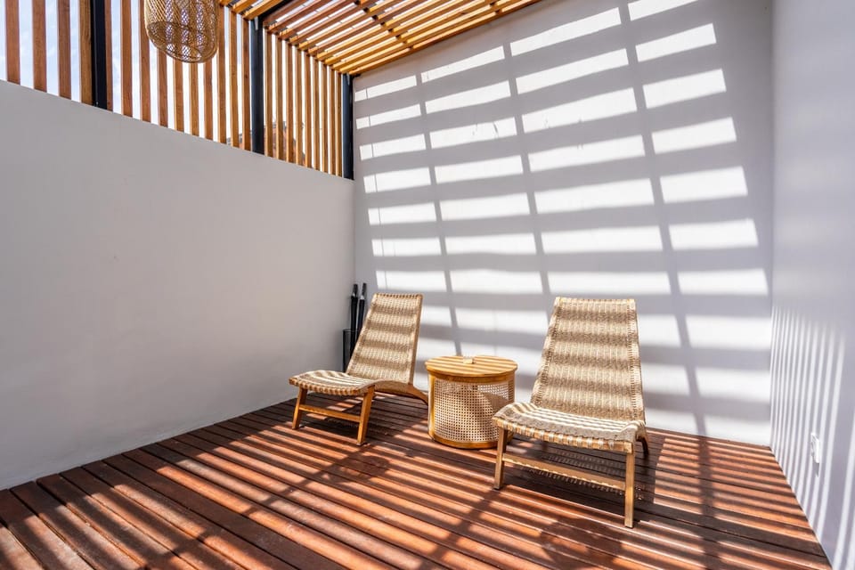 Seating area, sunbed