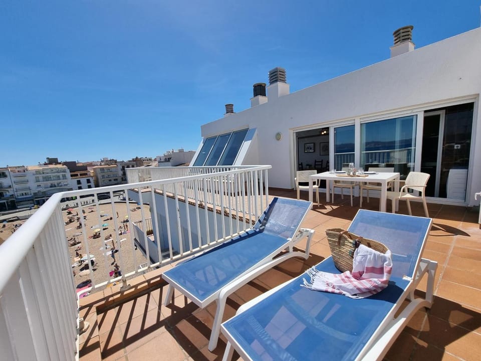 Apartamento de 3 habitaciones con terraza panorámica, cerca de la playa en L'Escala - HISP-236-34 Apartment in L'Escala