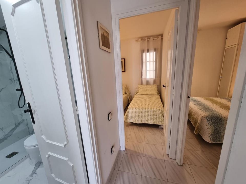 Apartamento acogedor con terraza, céntrico, cerca de la playa - HISP-236-64 Apartment in L'Escala