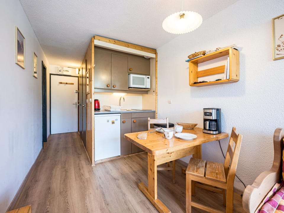 Studio lumineux au centre, balcon sud, 4 personnes Apartment in Les Allues