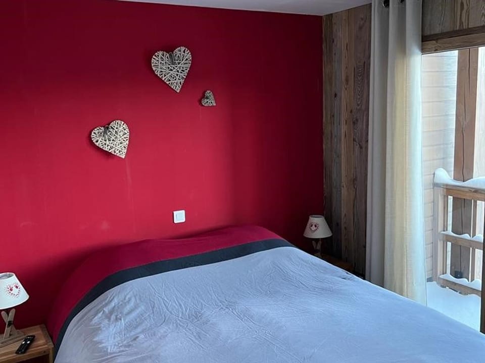 Appartement moderne en centre-ville avec parking et animaux admis - 6 pers. - FR-1-836-49 Apartment in Arâches-la-Frasse